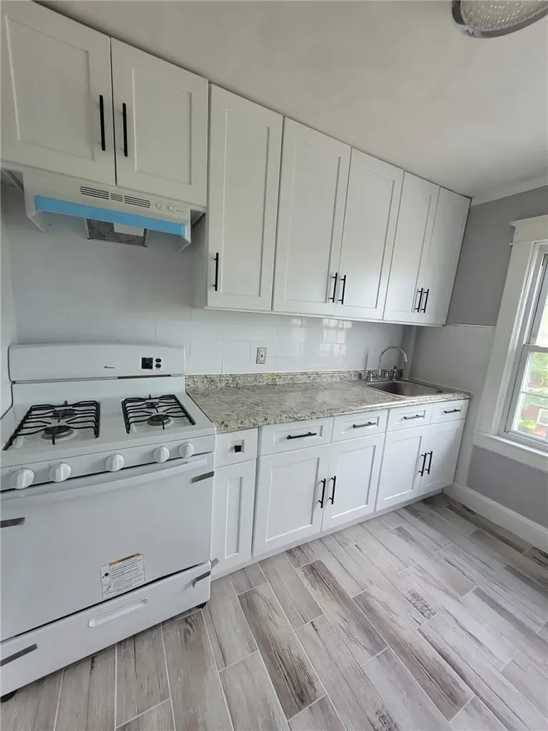 3949 Rombouts Avenue Bronx NY 10466