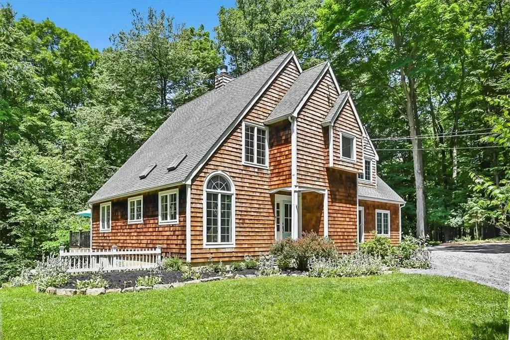 45 Chardavoyne Road Warwick NY 10990