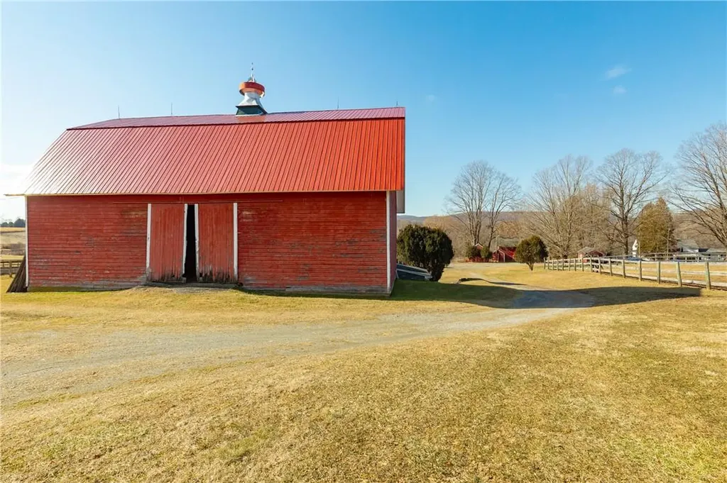 460 Sinpatch Road Wassaic NY 12592