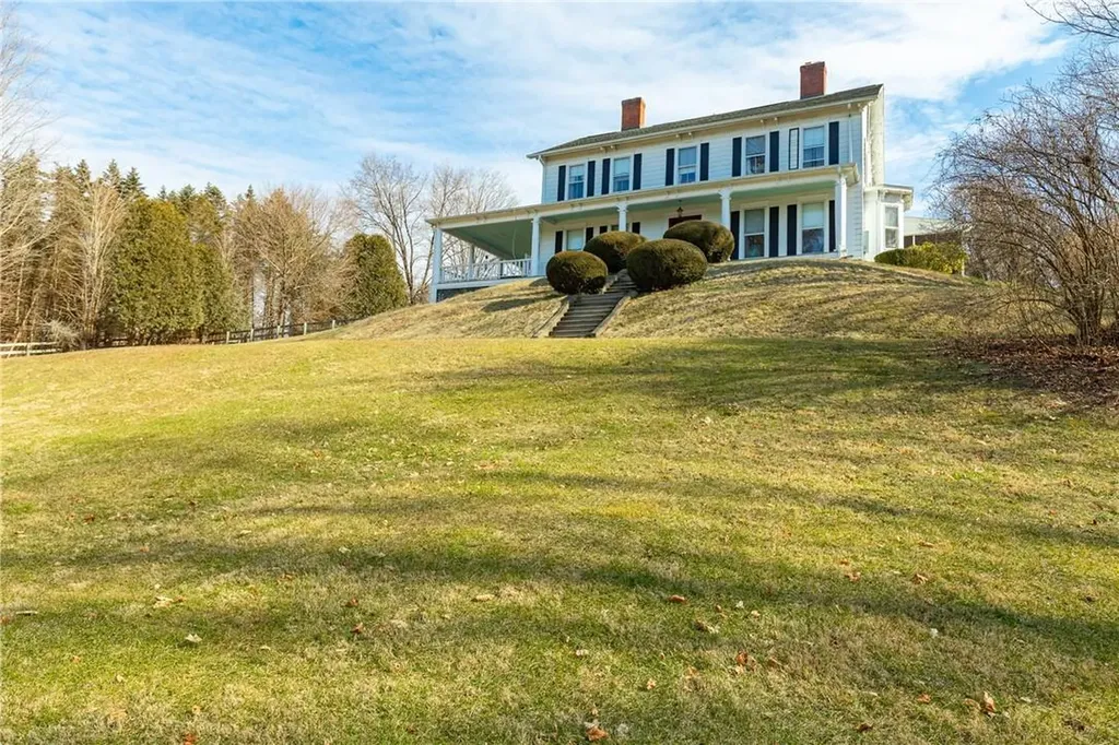 460 Sinpatch Road Wassaic NY 12592