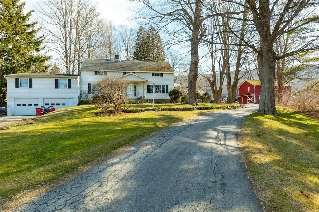 460 Sinpatch Road Wassaic NY 12592