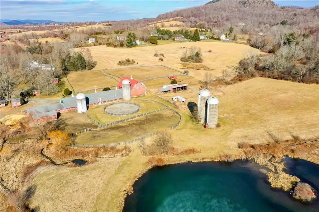 460 Sinpatch Road Wassaic NY 12592