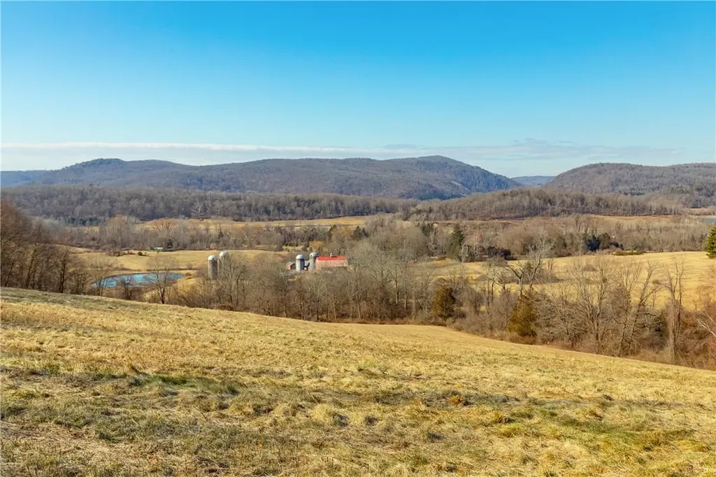460 Sinpatch Road Wassaic NY 12592