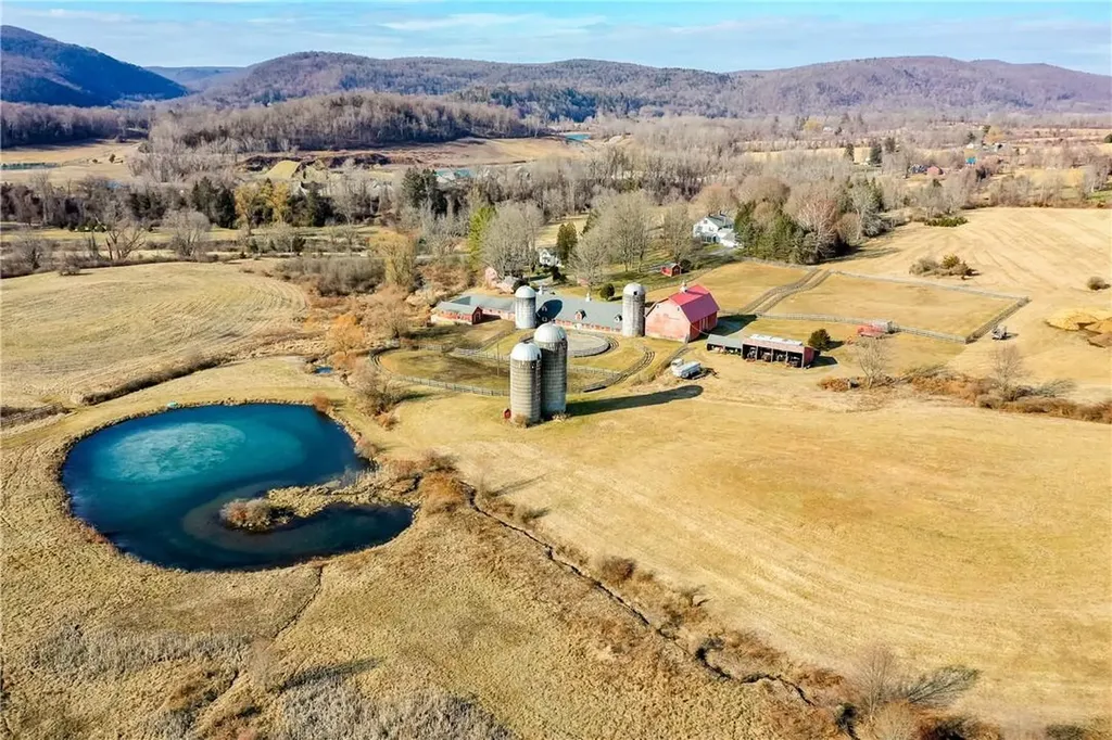460 Sinpatch Road Wassaic NY 12592