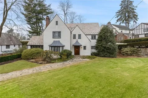 3 Ridgecrest W Scarsdale NY 10583