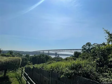 109 Goldrick Landing Kingston NY 12401