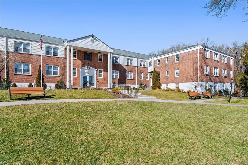 14 South Road Harrison NY 10528