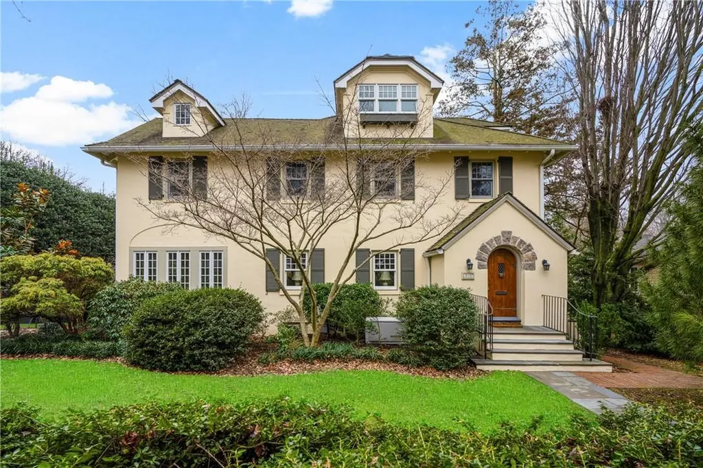 18 Mayhew Avenue Larchmont NY 10538