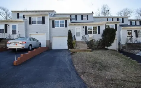 5 Aspen Court Fishkill NY 12524