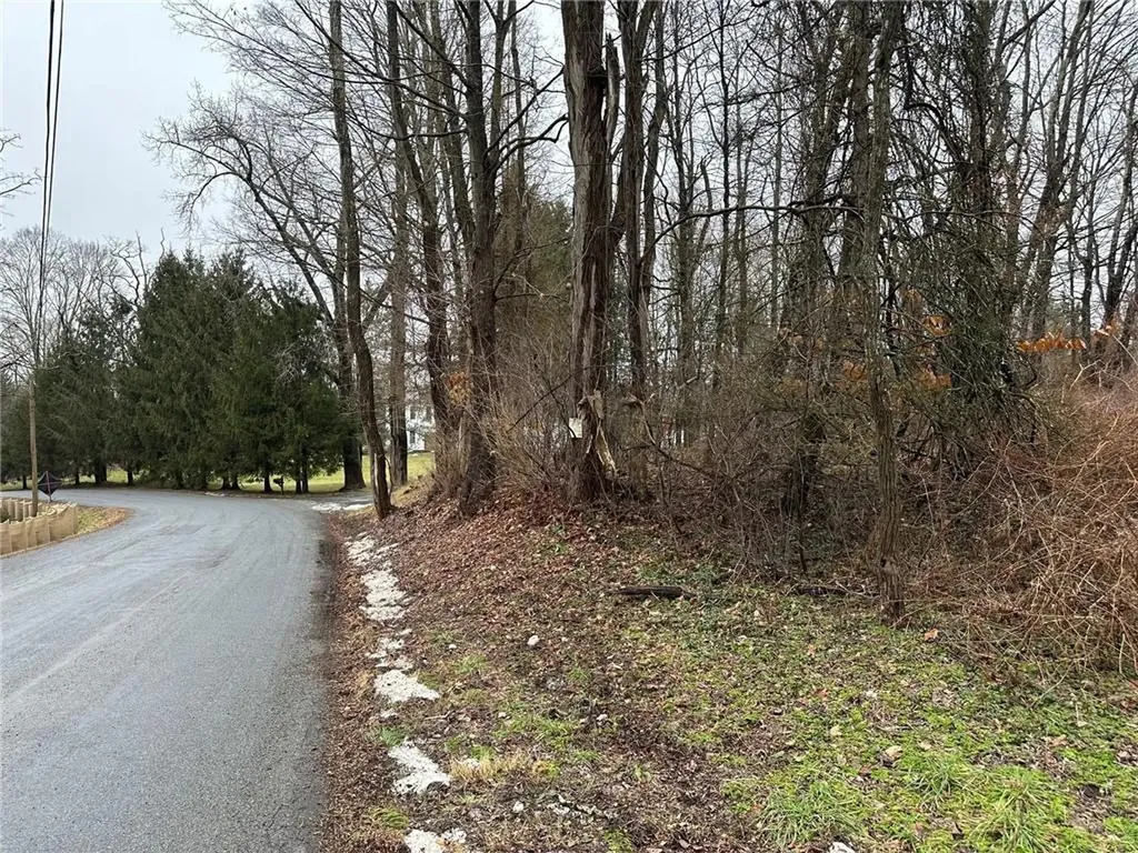 194 Davis Road Salt Point NY 12578