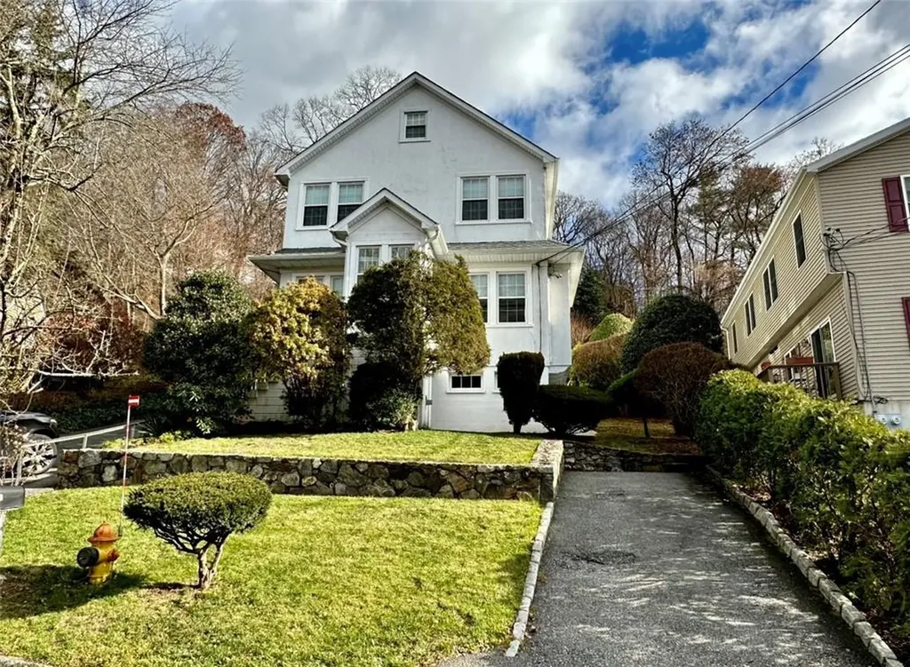 128 Nethermont Avenue White Plains NY 10603