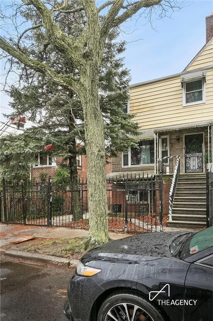 4071 Murdock Avenue Bronx NY 10466