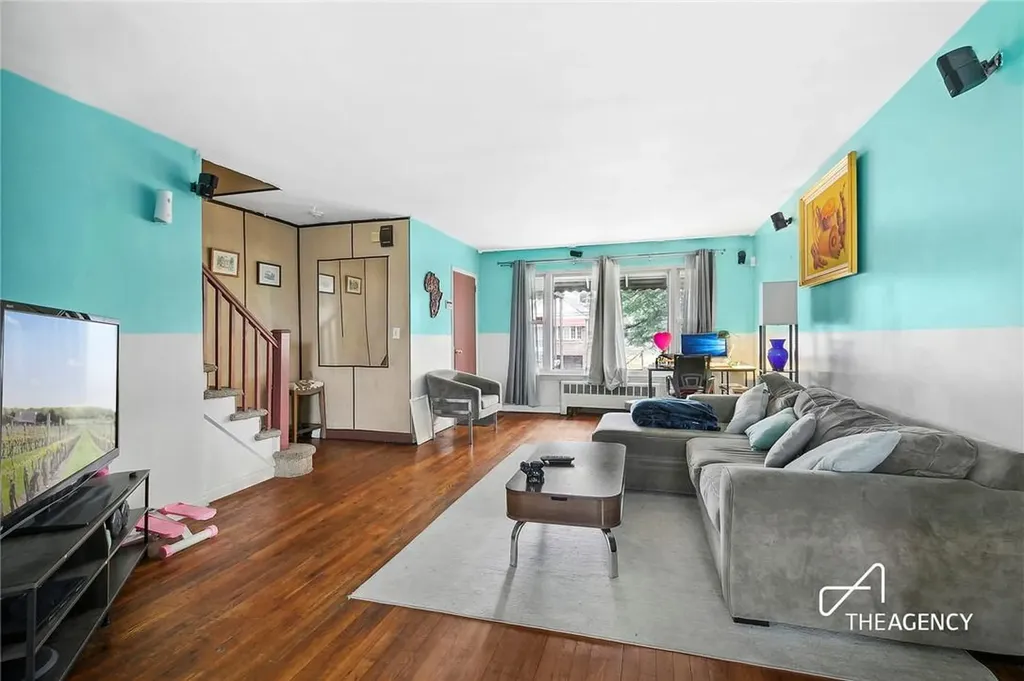4071 Murdock Avenue Bronx NY 10466