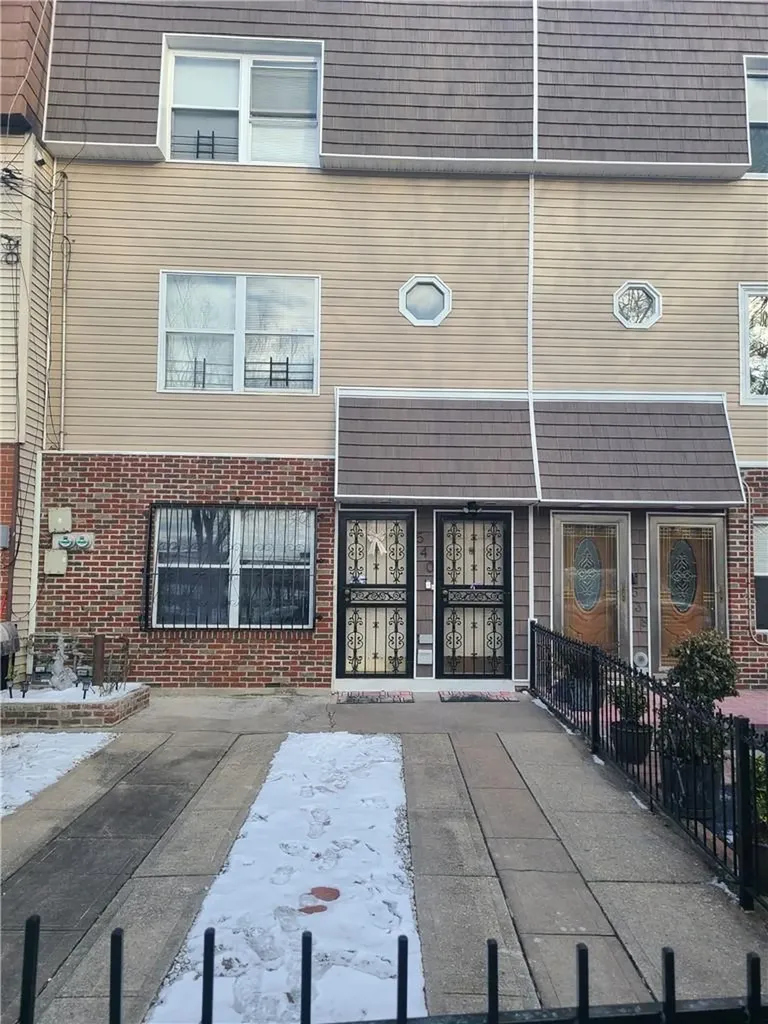 540 Pugsley Avenue Bronx NY 10473