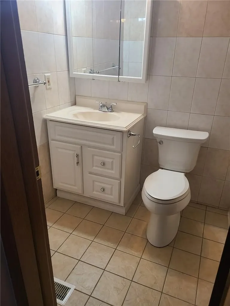 540 Pugsley Avenue Bronx NY 10473