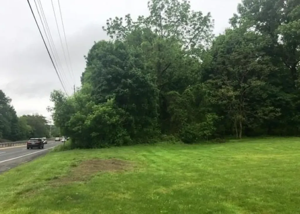 Route 9w Highland NY 12528