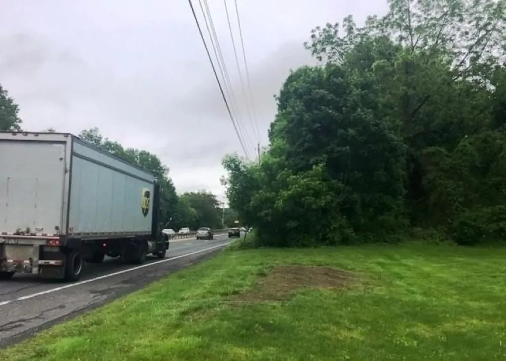 Route 9w Highland NY 12528
