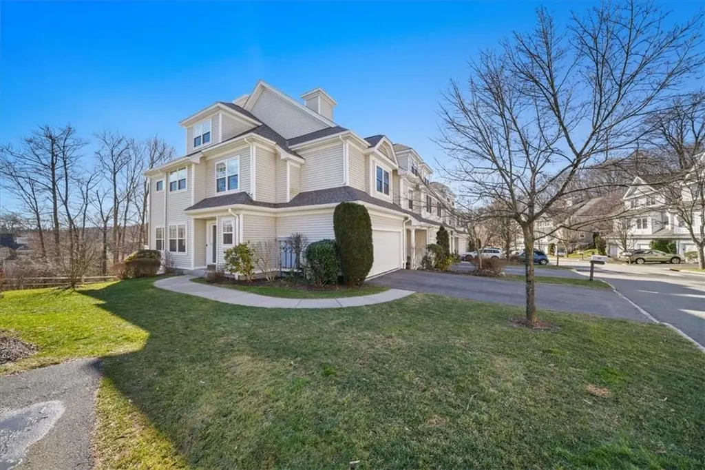 106 Hillcrest Lane Peekskill NY 10566