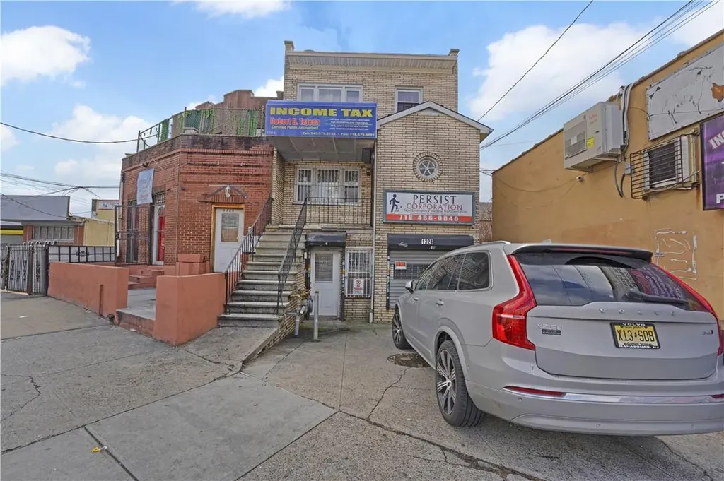 1324 E Gun Hill Road Bronx NY 10469