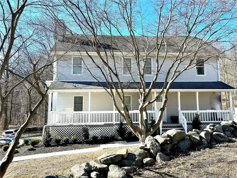 31 Gilbert Lane Putnam Valley NY 10579