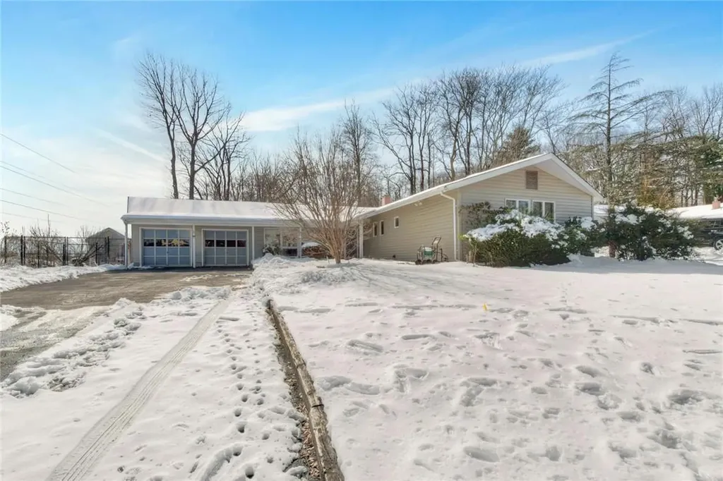 8 N Eckerson Lane Spring Valley NY 10977