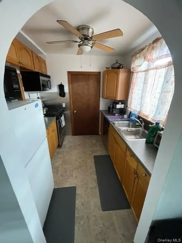 33 Eden Road Cuddebackville NY 12729