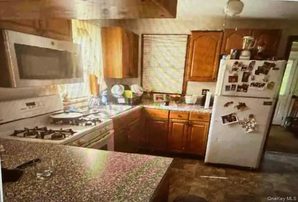 33 Eden Road Cuddebackville NY 12729