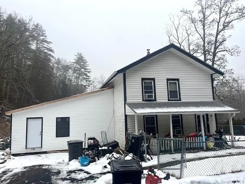 33 Eden Road Cuddebackville NY 12729