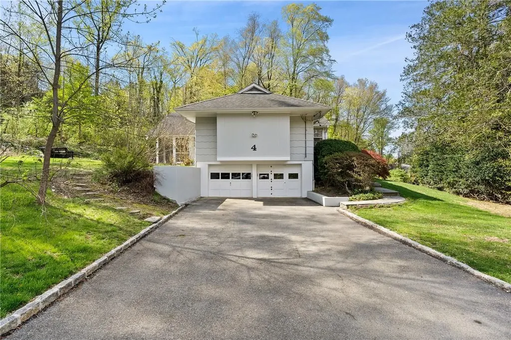 4 Lorraine Place Scarsdale NY 10583