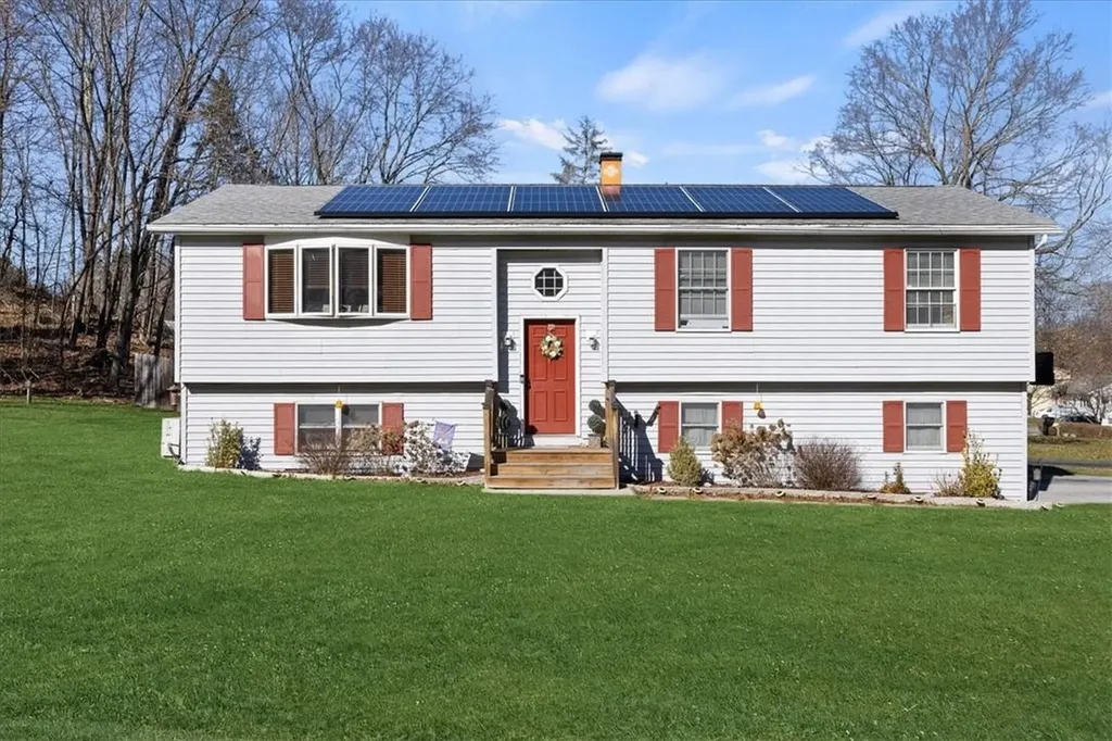 7 Pine Echo Drive Poughkeepsie NY 12601