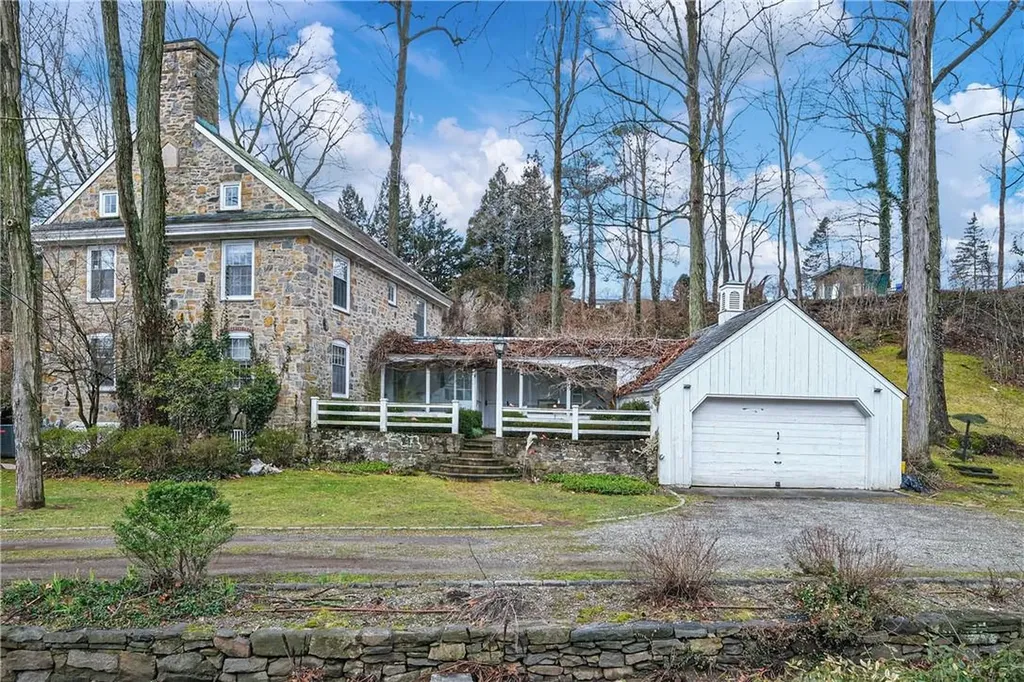 195 Fox Meadow Road Scarsdale NY 10583