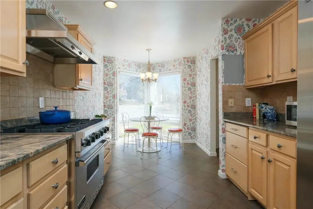 28 Spring Pond Drive Ossining NY 10562
