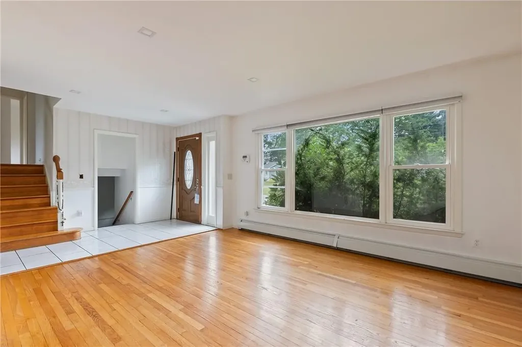 65 Edinburgh Road Middletown NY 10941