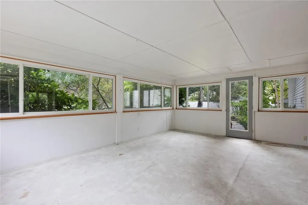 65 Edinburgh Road Middletown NY 10941