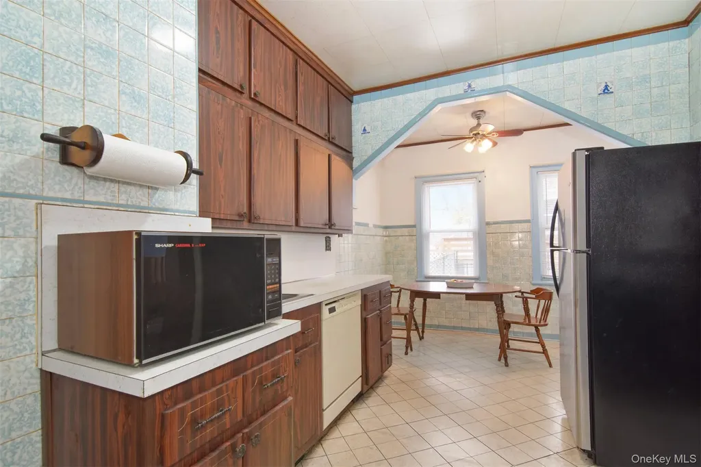 1087 Pierce Avenue Bronx NY 10461