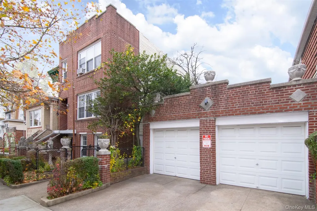1087 Pierce Avenue Bronx NY 10461