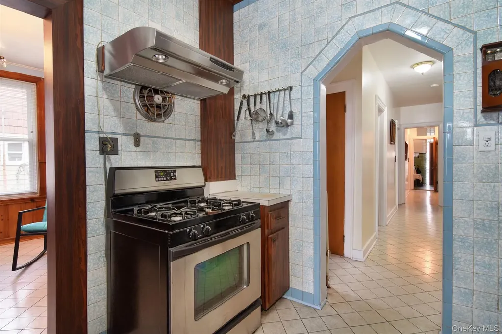 1087 Pierce Avenue Bronx NY 10461