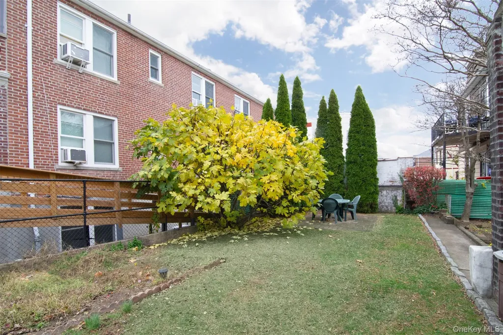 1087 Pierce Avenue Bronx NY 10461