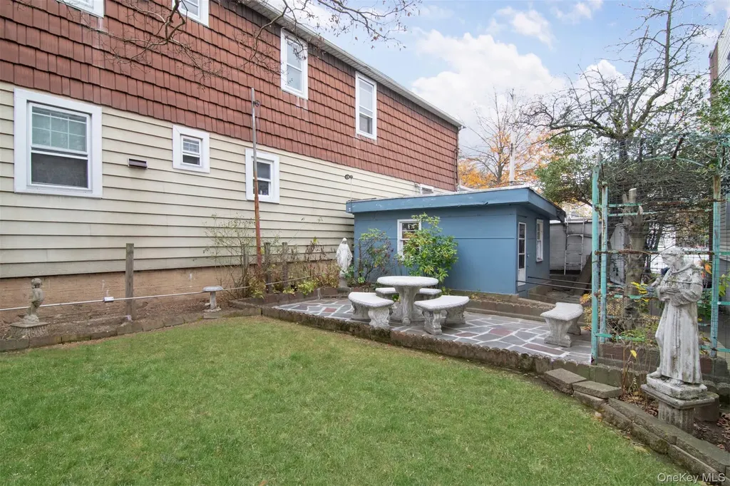 1087 Pierce Avenue Bronx NY 10461