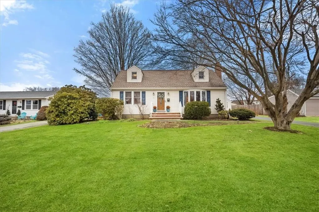 11 Horseshoe Drive Hyde Park NY 12538