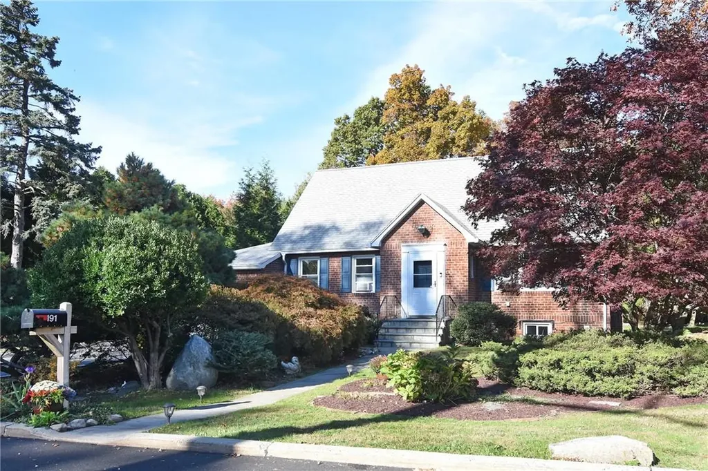 191 Woodlands Avenue White Plains NY 10607