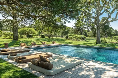 45 Ram Island Drive Southampton NY 11968