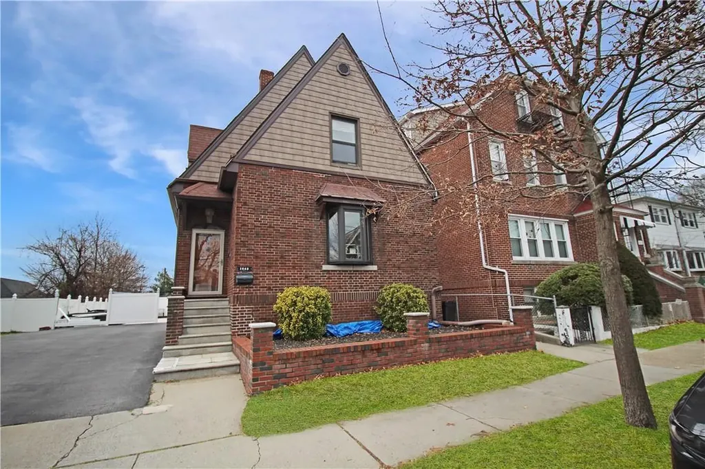 1645 Research Avenue Bronx NY 10465
