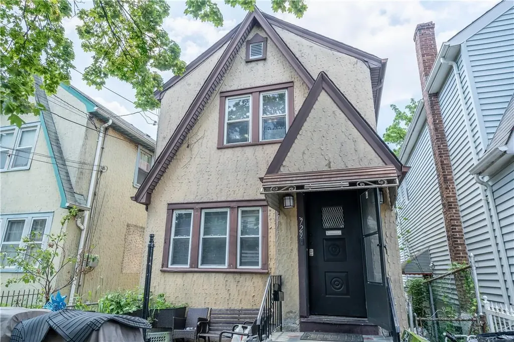 2729 Morgan Avenue Bronx NY 10469