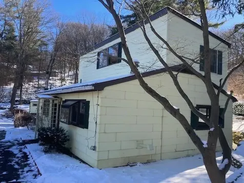 34 Mount Hope Road Mahopac NY 10541