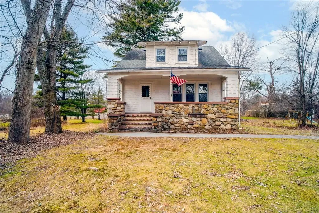 14 Mohin Park New Hampton NY 10958