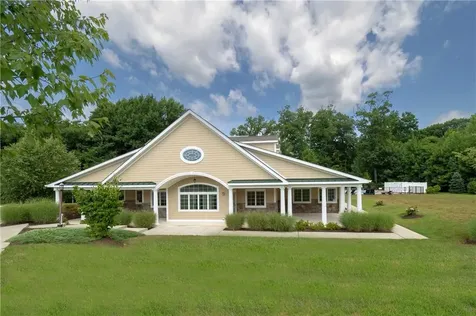 160 J Hudson View Terrace Hyde Park NY 12538
