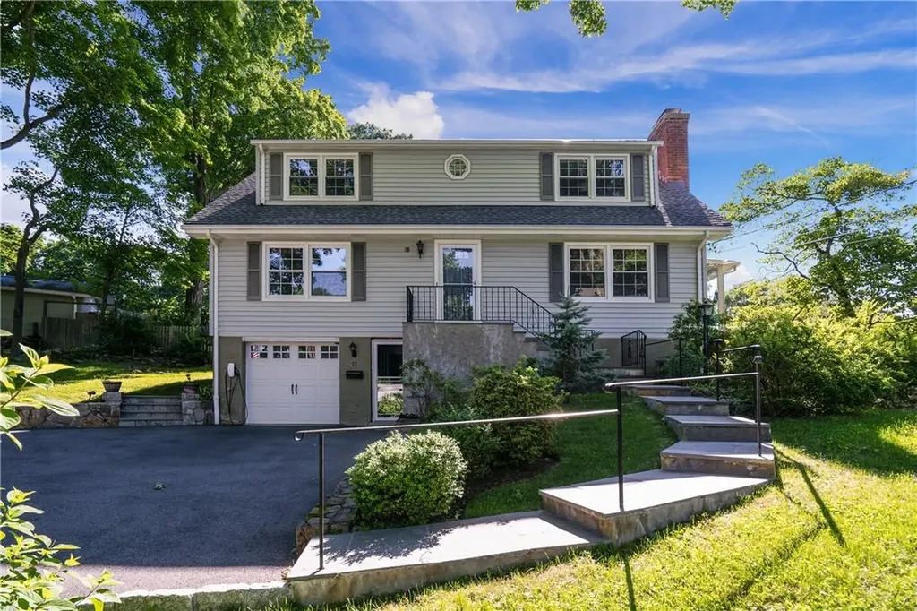 51 Galloway Lane Valhalla NY 10595