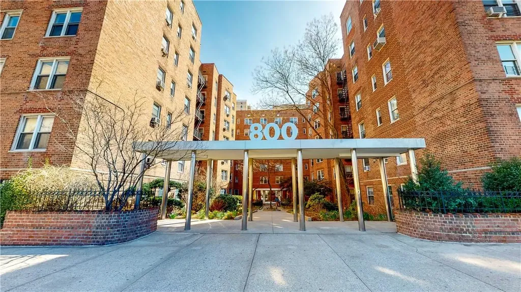 800 Grand Concourse Avenue Bronx NY 10451