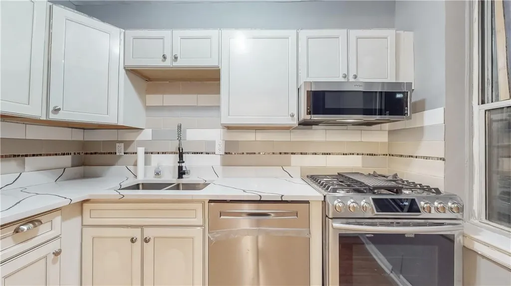 800 Grand Concourse Avenue Bronx NY 10451